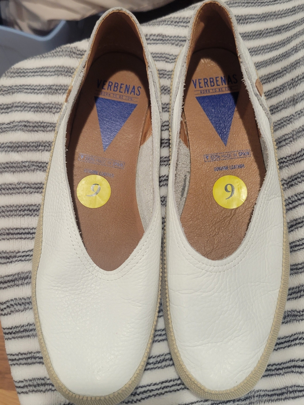 Verbenas Women's White Leather Slip-On Shoes